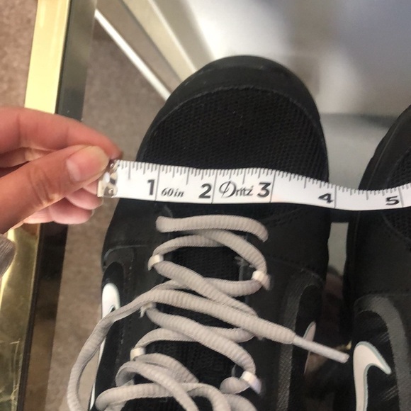 Nike women’s athletic training shoes size 9 - Picture 8 of 11